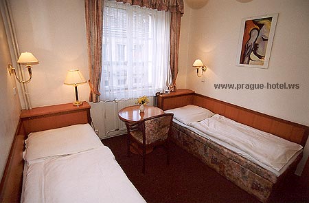 Prag Hotel Bily Lev